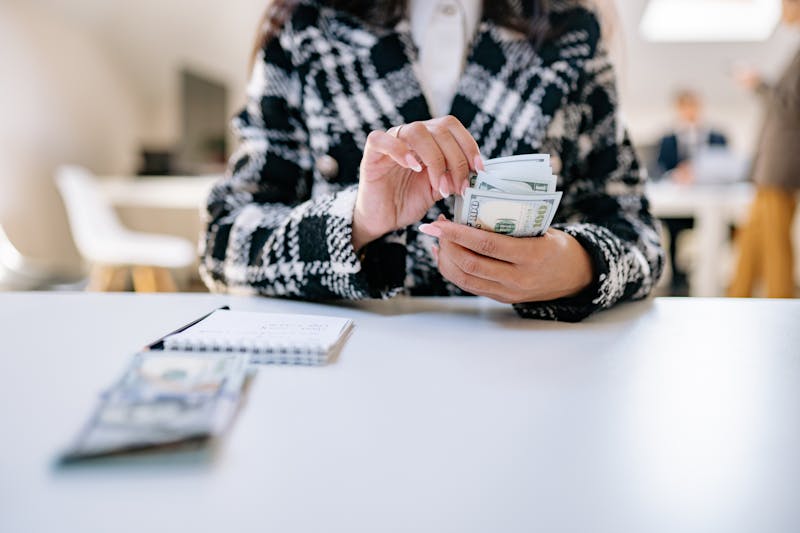 signs your business partner is stealing